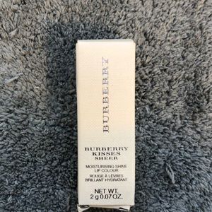 NIB Burberry lipstick